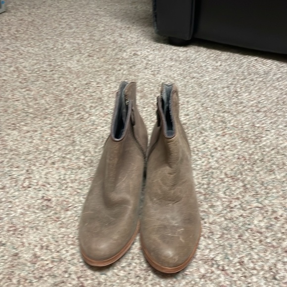 Koolaburra boots with zip size - Picture 6 of 9